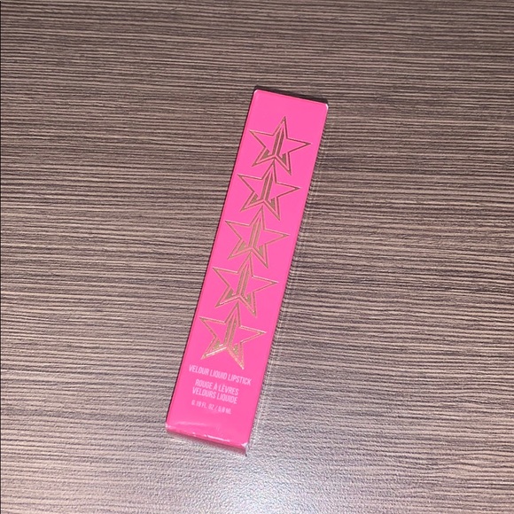 Jeffree Star Other - Jeffree Star liquid lipstick in First Class
